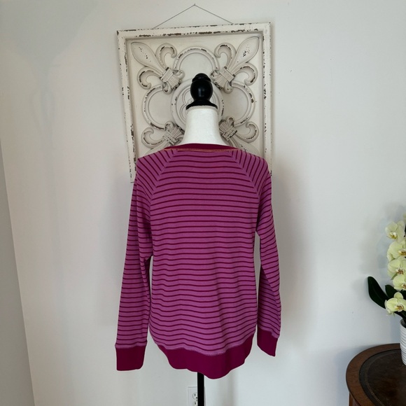 Eddie Bauer legends wash strip women’s sweater - Picture 2 of 5